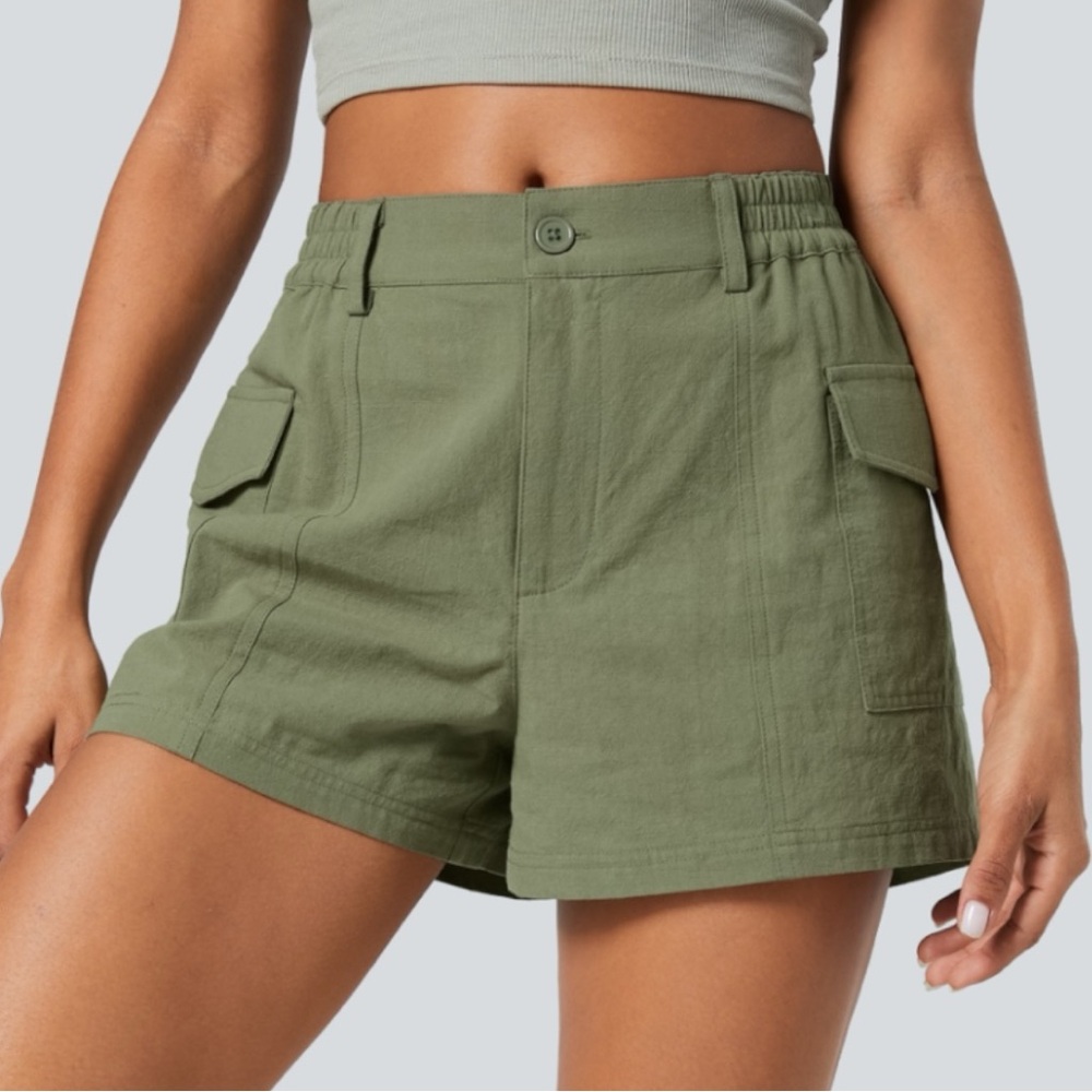 Halara Mid Rise Cargo Shorts Olive Green | Size M | EUC